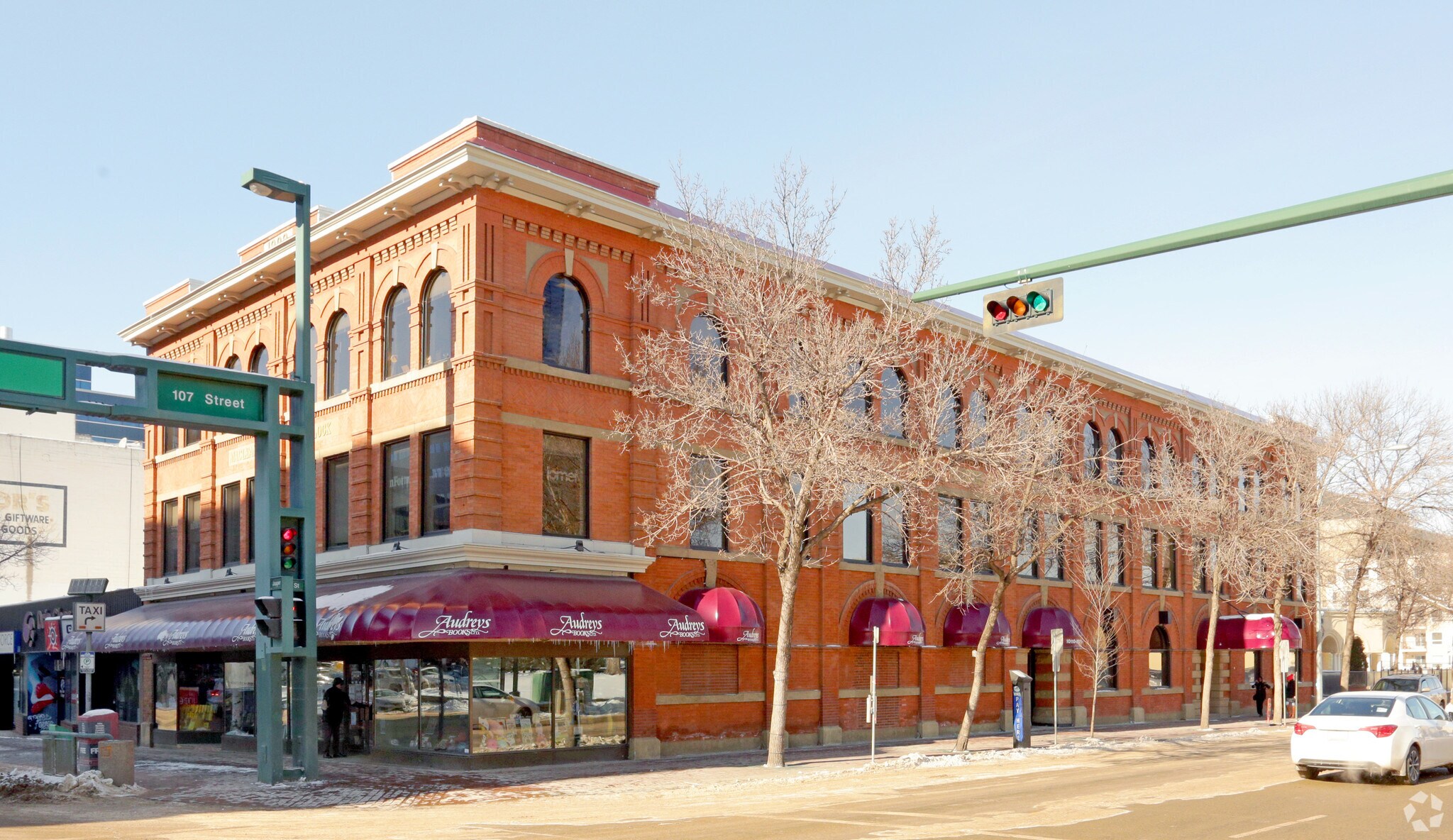 10110 107th St NW, Edmonton, AB for lease Building Photo- Image 1 of 4