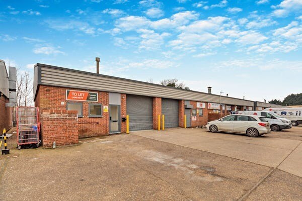 5-8 Davey Clos, Colchester à louer - Photo du bâtiment - Image 2 de 7