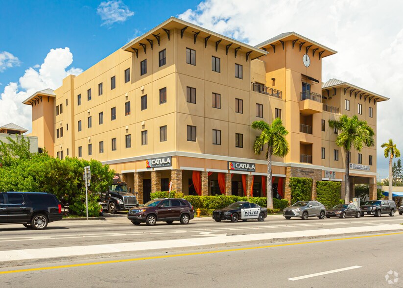 7190 SW 87th Ave, Miami, FL à louer - Photo du bâtiment - Image 1 de 3