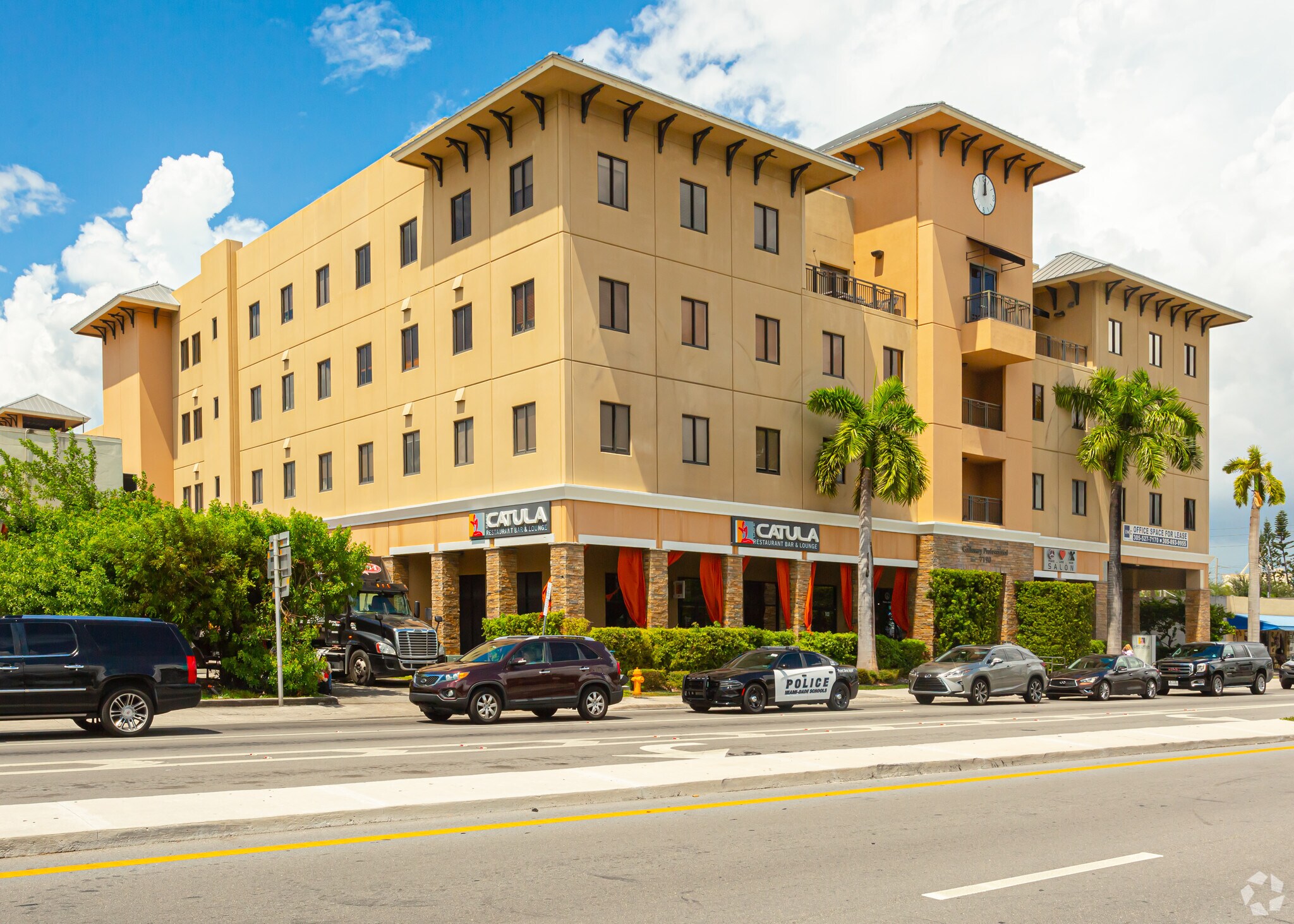 7190 SW 87th Ave, Miami, FL à louer Photo du bâtiment- Image 1 de 4