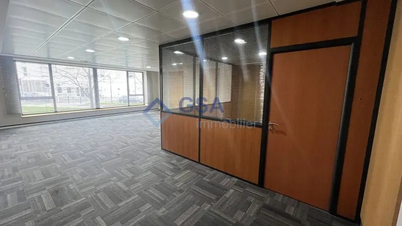 Office in Évry-Courcouronnes for lease - Interior Photo - Image 3 of 15