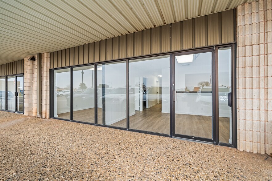 5137 69th St, Lubbock, TX à louer - Photo du bâtiment - Image 2 de 16