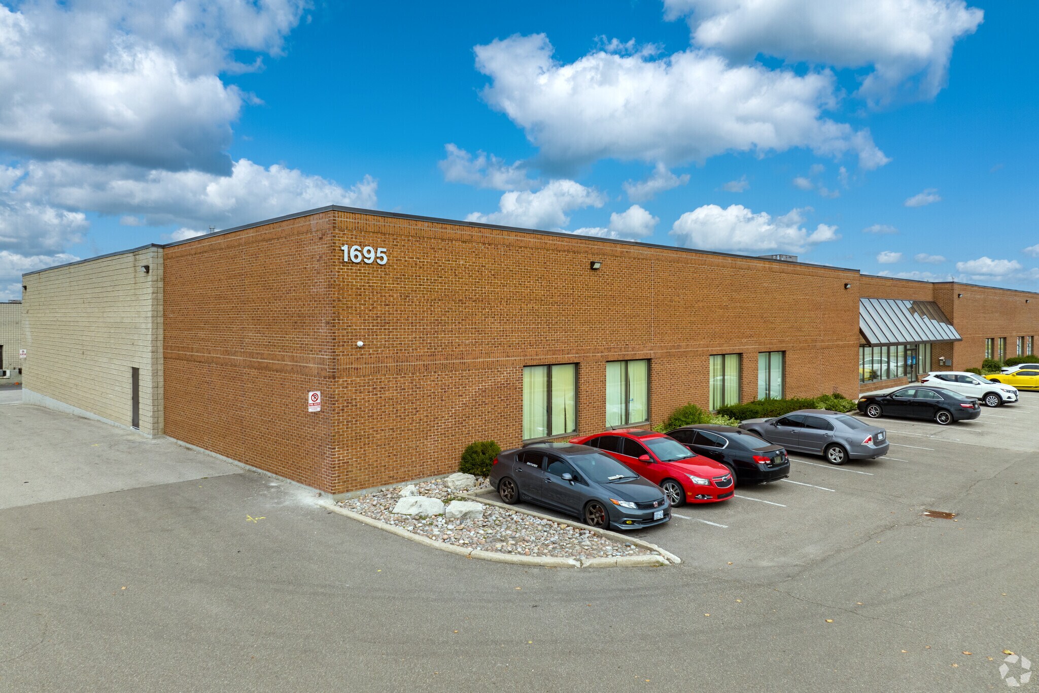 1695 Bonhill Rd, Mississauga, ON à vendre Photo principale- Image 1 de 1