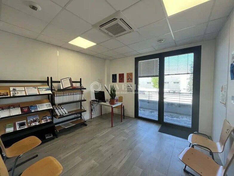 Bureau dans Le Blanc-Mesnil à louer - Photo intérieure - Image 2 de 10
