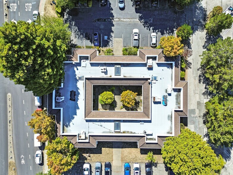 1005 Terra Nova Blvd, Pacifica, CA à vendre - Photo du bâtiment - Image 2 de 15