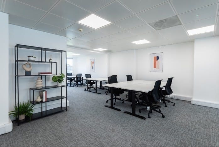 4 City Rd, London for lease - Building Photo - Image 2 of 29