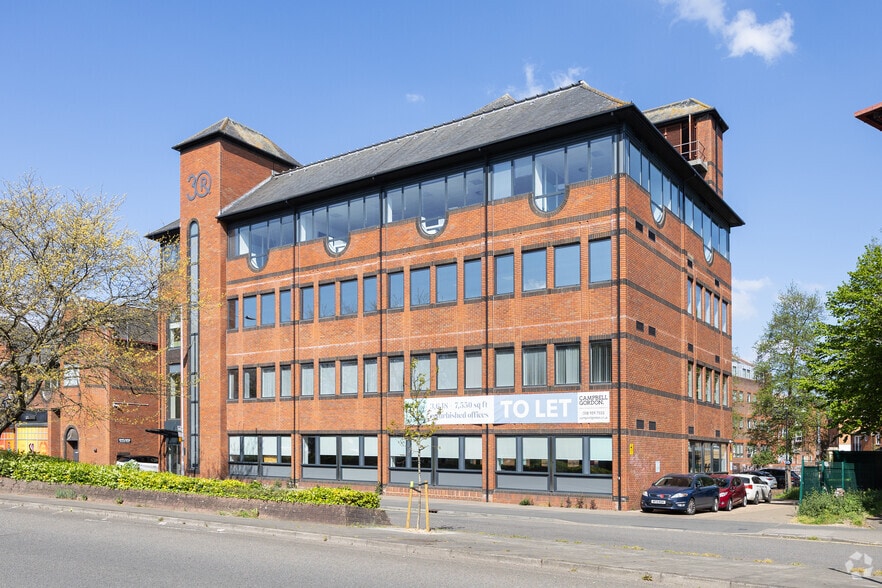 3 Queens Rd, Reading for lease - Primary Photo - Image 1 of 8