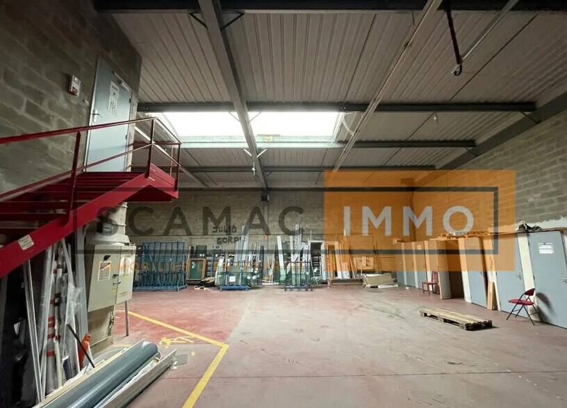 Office in Noisiel for lease - Building Photo - Image 2 of 13