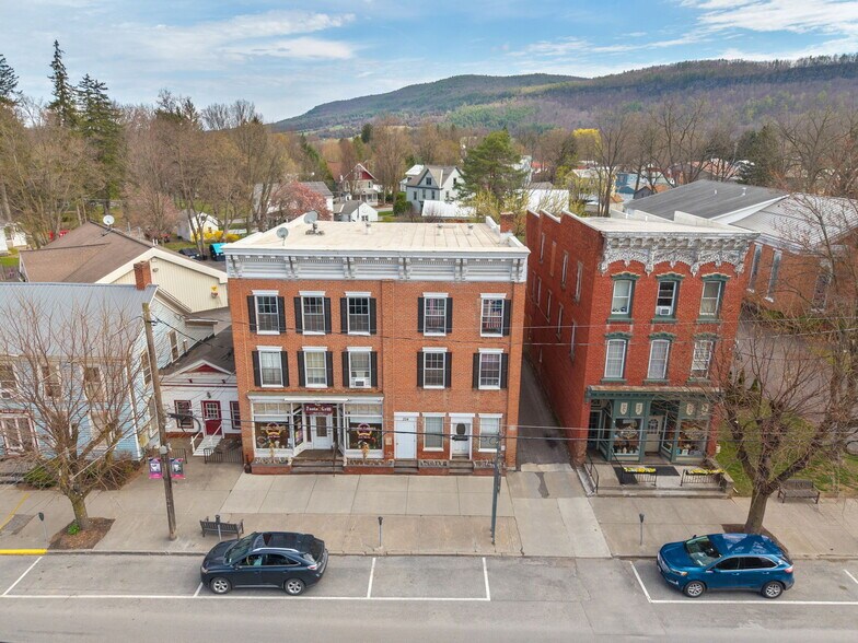 334 Main St, Middleburgh, NY à vendre - Photo du bâtiment - Image 3 de 42