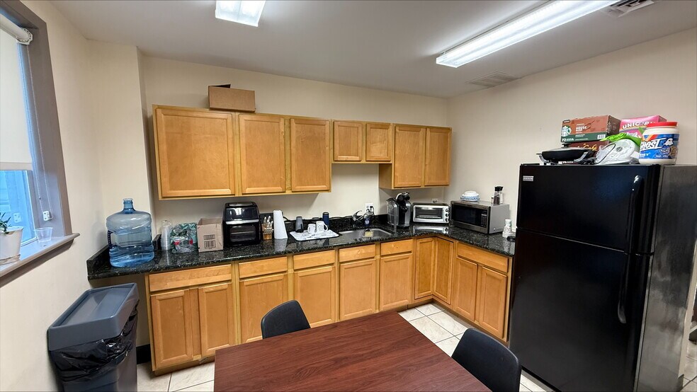 88 Tyler Pl, South Plainfield, NJ à louer - Photo du bâtiment - Image 3 de 13