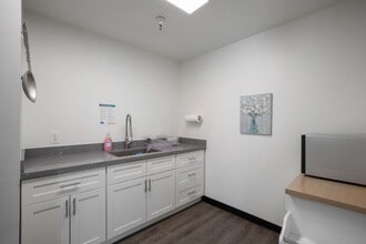855 Marina Bay Pky, Richmond, CA for lease Interior Photo- Image 2 of 9