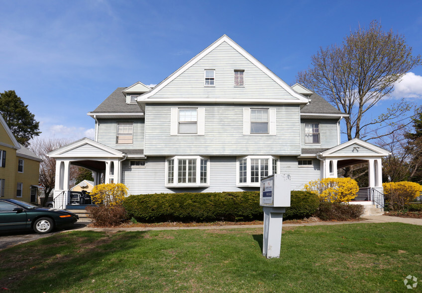 357 Union Ave, Framingham, MA à louer - Photo principale - Image 1 de 5