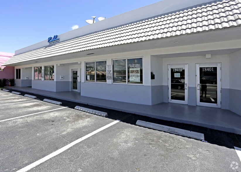 18401-18417 W Dixie Hwy, North Miami Beach, FL for lease - Building Photo - Image 2 of 4