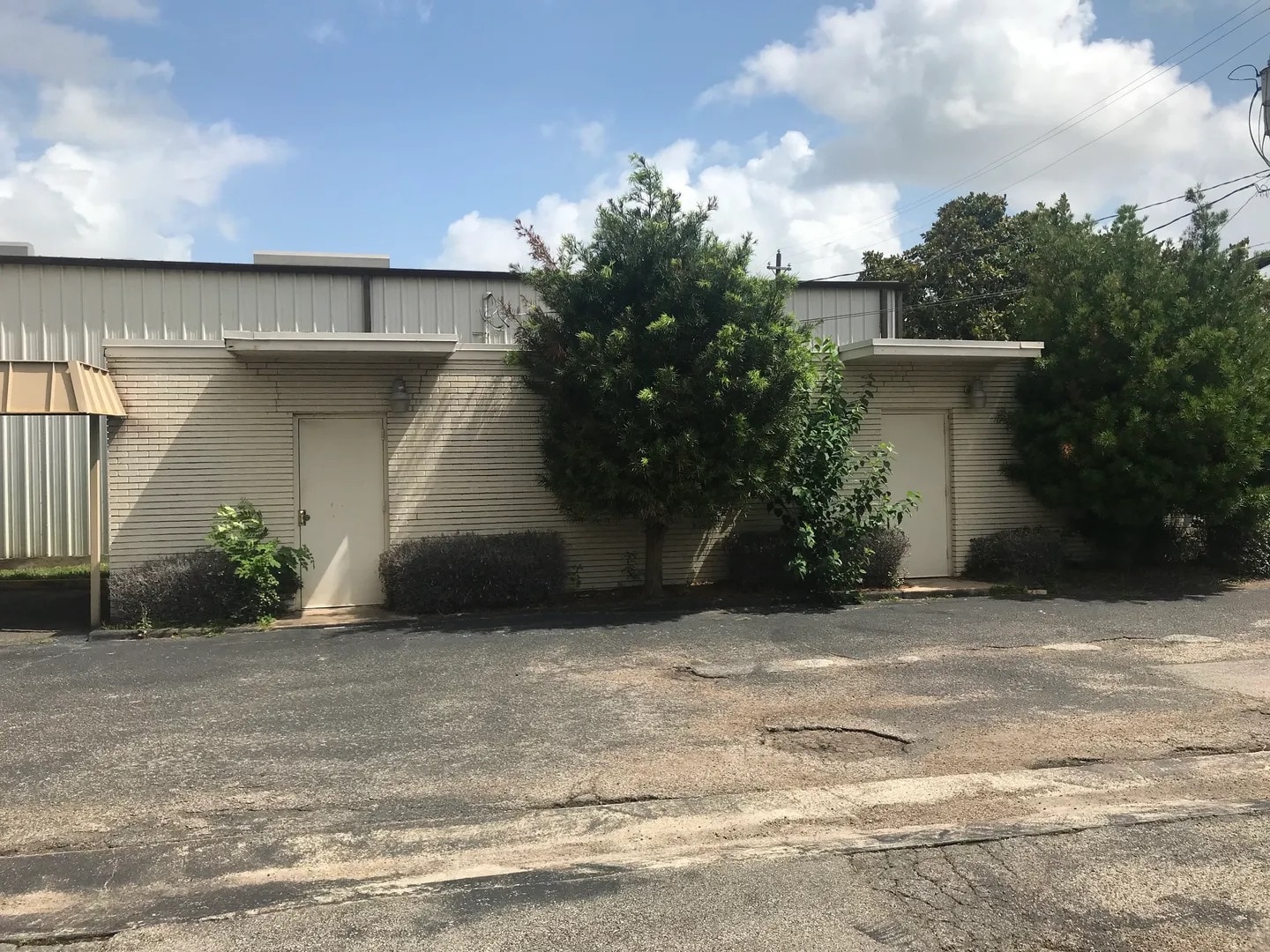 825 E Southmore Ave, Pasadena, TX for lease Building Photo- Image 1 of 4