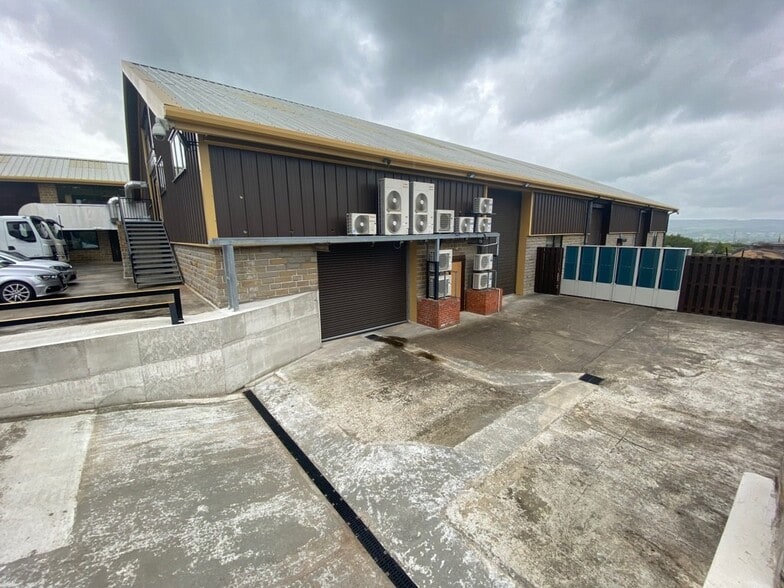 Whalley Rd, Wilpshire for lease - Building Photo - Image 2 of 2