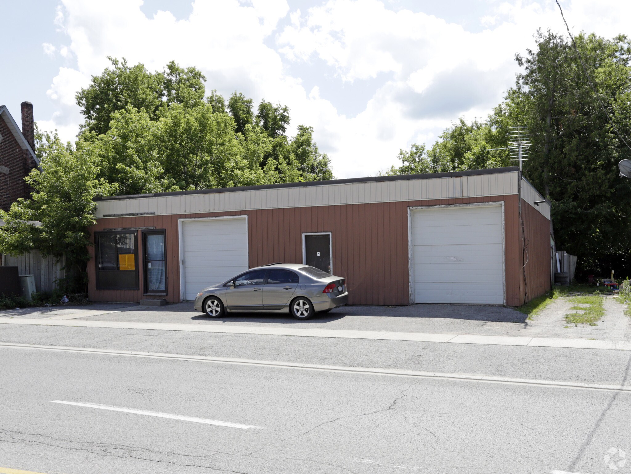 8 Eccles St, Barrie, ON à vendre Photo principale- Image 1 de 1