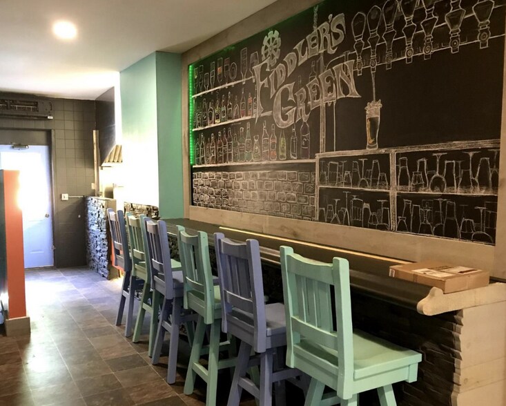 36 Lindsay St S, Kawartha Lakes, ON à vendre - Photo intérieure - Image 2 de 22