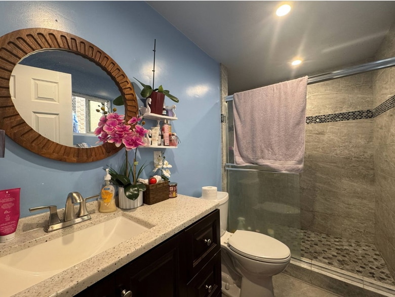 15723 Kadota St, Sylmar, CA for sale - Building Photo - Image 3 of 51