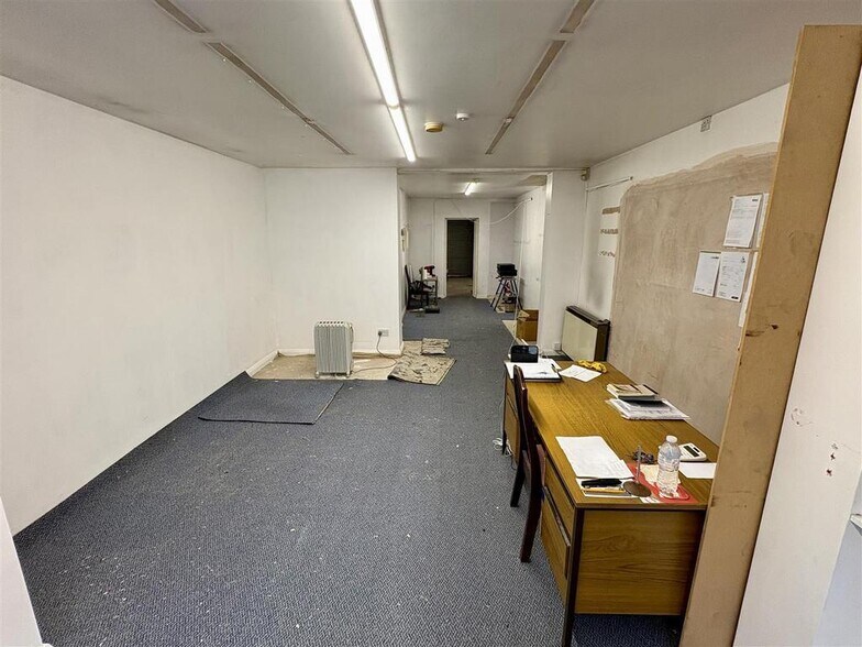 76 Pasture Rd, Goole à louer - Photo du bâtiment - Image 2 de 8