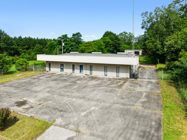 106 Torrence Rd, Tuskegee, AL à vendre - Photo du bâtiment - Image 3 de 14
