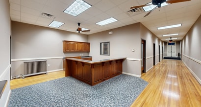 117 SW 6th Ave, Topeka, KS à louer Photo intérieure- Image 1 de 2