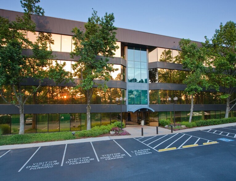 1945 The Exchange SE, Atlanta, GA à vendre - Photo du bâtiment - Image 3 de 11