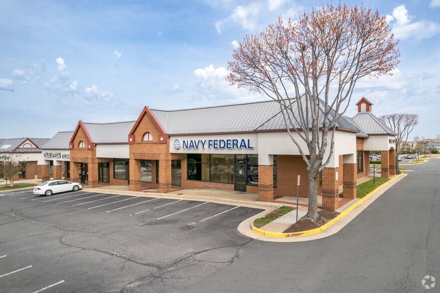 14001 St Germain Dr, Centreville, VA for lease - Building Photo - Image 2 of 4