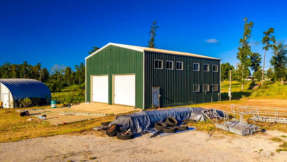 400 Yaupon Cove Dr, Onalaska, TX à vendre - Photo principale - Image 3 de 49