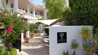 Plus de détails pour Urbanización Punta Lara, 22, Nerja - Commerce de détail à vendre