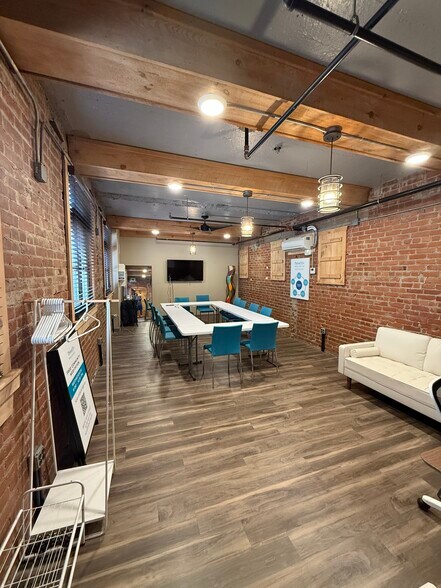 6 Main Street Ext, Plymouth, MA à louer - Photo intérieure - Image 2 de 23