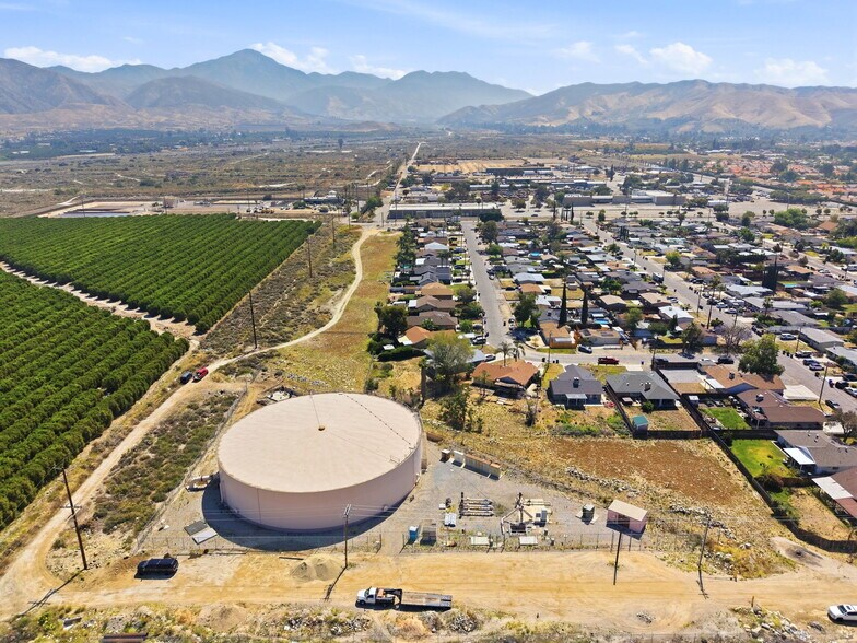 2016 San Bernardino Ave, Mentone, CA à vendre - Photo du bâtiment - Image 1 de 3