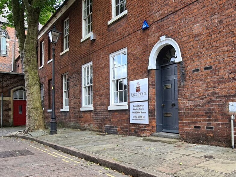 St. Johns Sq, Wolverhampton à louer - Photo du bâtiment - Image 1 de 19