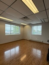 3485 E Tremont Ave, Bronx, NY for lease Interior Photo- Image 2 of 9