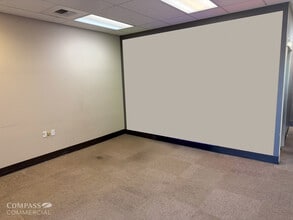 974 SW Veterans Way, Redmond, OR à louer Photo intérieure- Image 2 de 2