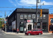 306 Eglinton Ave W, Toronto ON - Entrepôt de cannabis