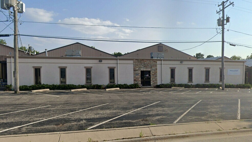 281 Keyes Ave, Hampshire, IL à louer - Photo principale - Image 1 de 1
