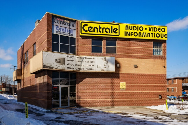 Plus de détails pour 350 Av Des Érables, Montréal, QC - Commerce de détail à vendre