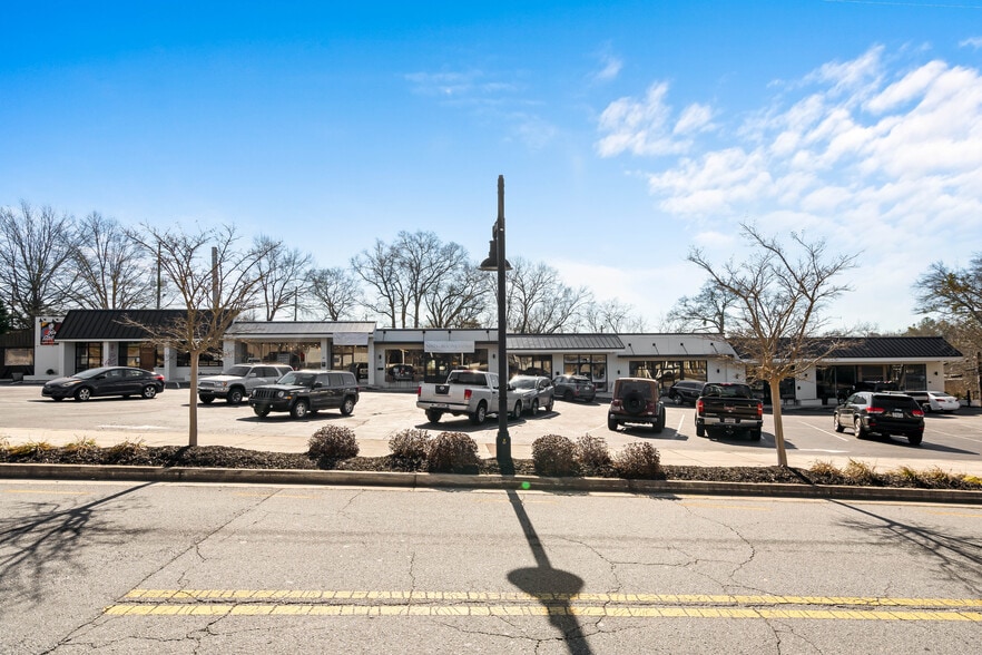 23-45 Oak St, Roswell, GA for lease - Building Photo - Image 2 of 5