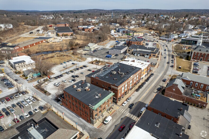 253-255 Main St, Webster, MA à louer - Aérien - Image 2 de 32