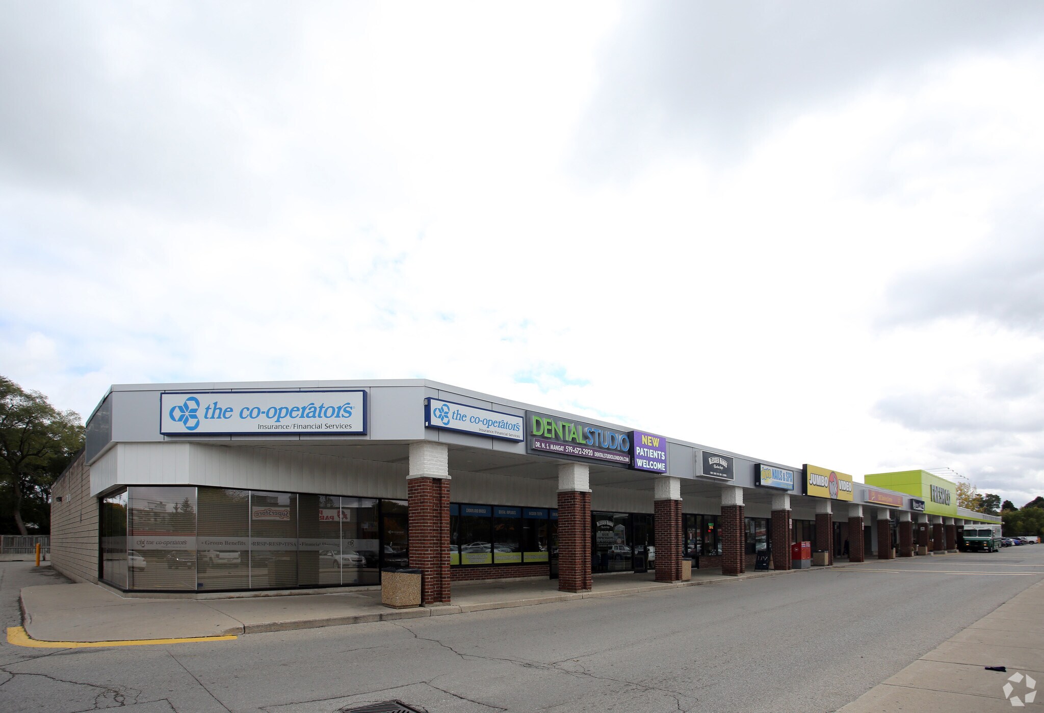 1080 Adelaide St N, London, ON for sale Primary Photo- Image 1 of 1