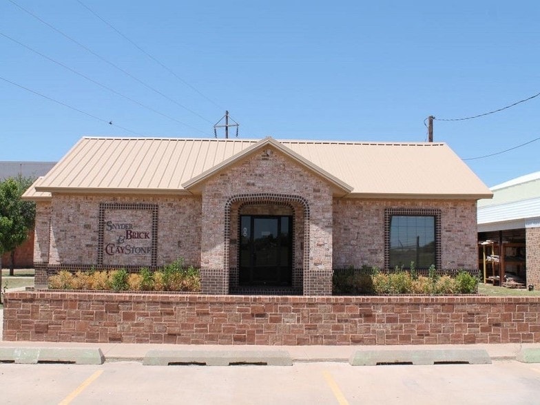 3097 Brick Plant Rd, Snyder, TX for sale - Building Photo - Image 2 of 113