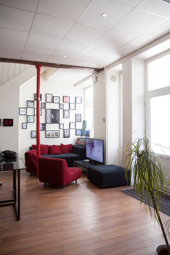 213 Rue Du Faubourg Saint-Martin, Paris for lease Interior Photo- Image 1 of 7