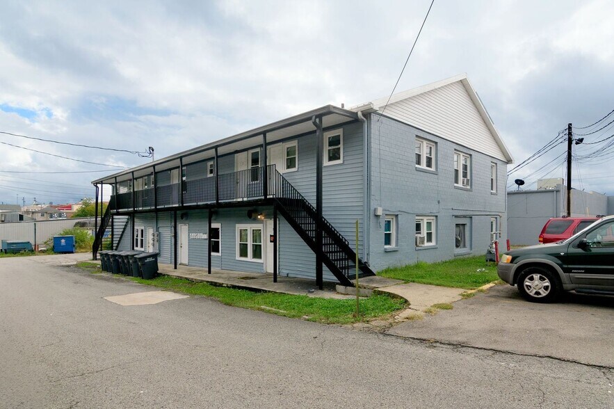 206 W Edison St, Fayetteville, TN à vendre - Photo du bâtiment - Image 3 de 14