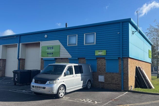 Witney Rd, Poole à vendre - Photo du bâtiment - Image 2 de 2