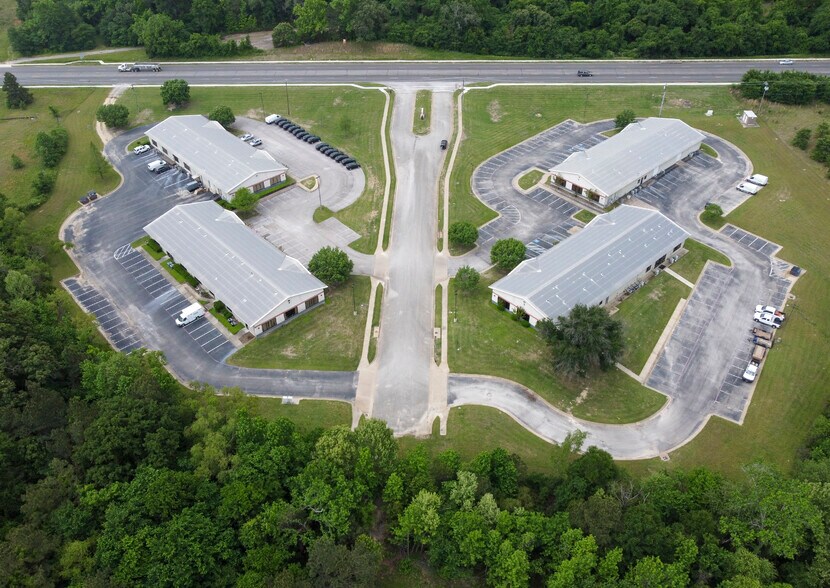 104-115 Jordan Plaza Blvd, Tyler, TX à louer - Photo du bâtiment - Image 3 de 6