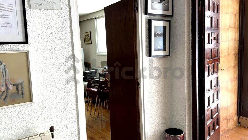 Immeuble residentiel dans Barcelone, Barcelona à vendre - Photo du bâtiment - Image 3 de 6