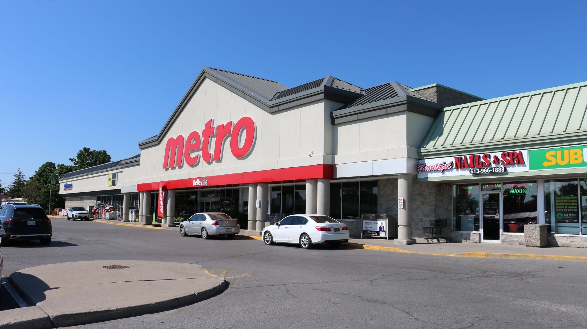 110 North Front St, Belleville, ON à vendre Photo du bâtiment- Image 1 de 1