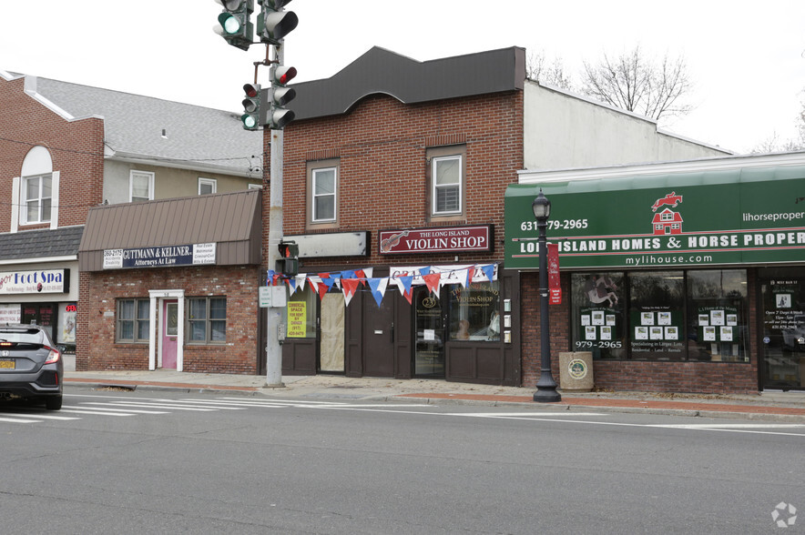 23 W Main St, Smithtown, NY for sale - Primary Photo - Image 1 of 1