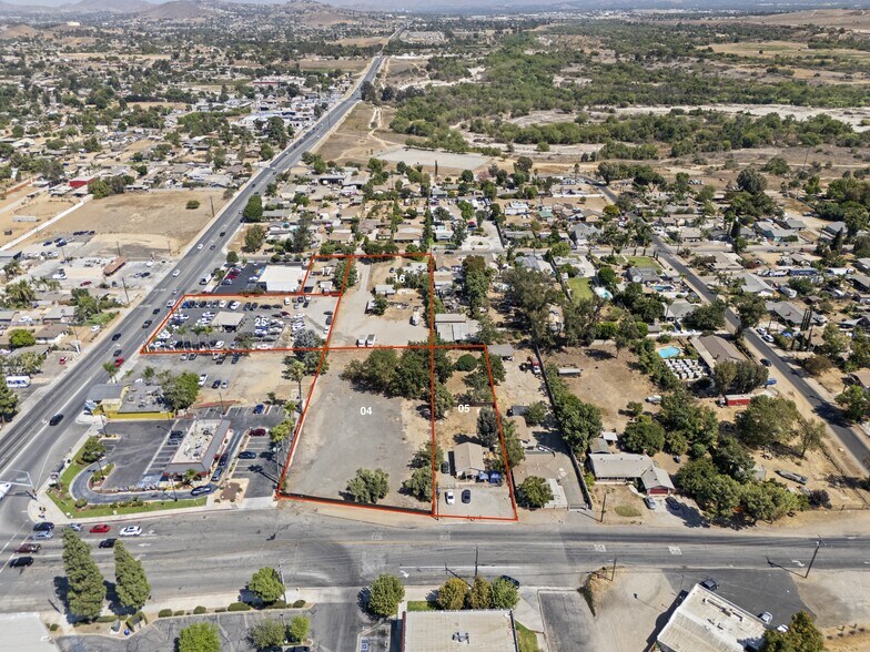 10930 Limonite Ave, Jurupa Valley, CA à vendre - Aérien - Image 3 de 8