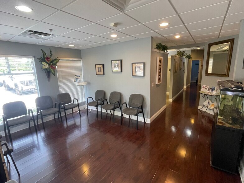 8865 Commodity Cir, Orlando, FL à vendre - Photo du bâtiment - Image 3 de 15